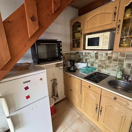 Mezzanine Climatise Proche Plage, 4 Couchages, Balcon, Tv Et Cuisine Equipee - Fr-1-229c-181 Apartment